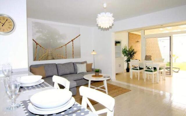 Ground floor apartment suite with private garden, Los Charcos