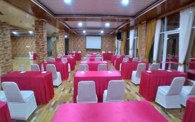 Senior Bakara Hotel – Business – Simangulampe