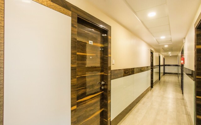 Capital O 15950 J K Residency