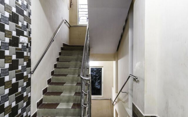 Oyo 17302 Yugis Vedhika Hotel