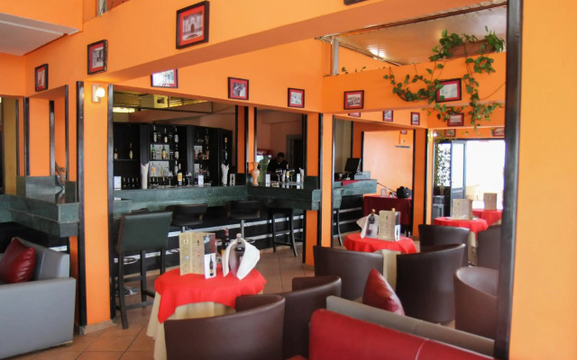 New Farah Hotel