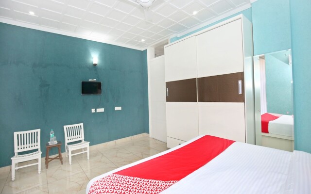 OYO 13130 Dream Nest