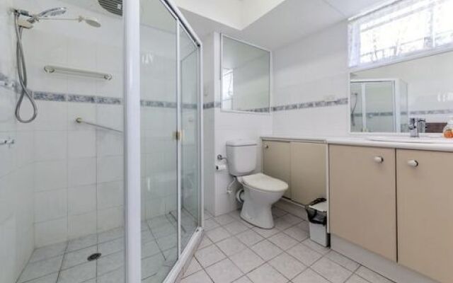 Laman Lodge, Unit 2, 15 Laman Street