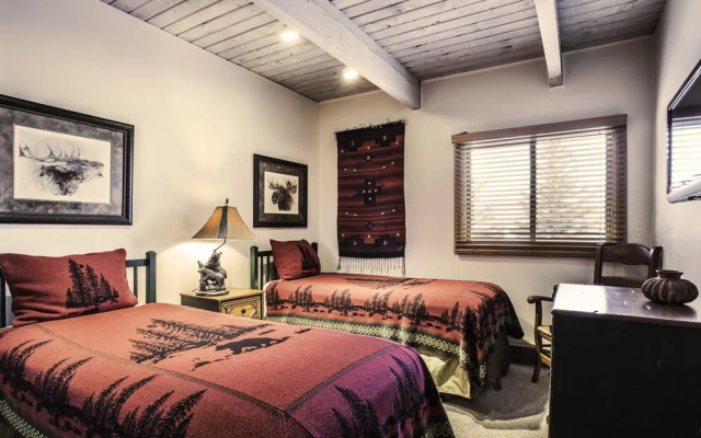 Stonebridge Condominiums