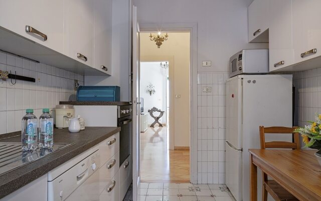 Homey Seaview Apartment