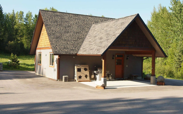 Mountain Town Properties Aladar's Guest Cabin