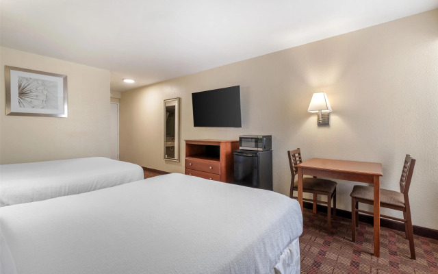 SureStay Hotel by Best Western East Brunswick