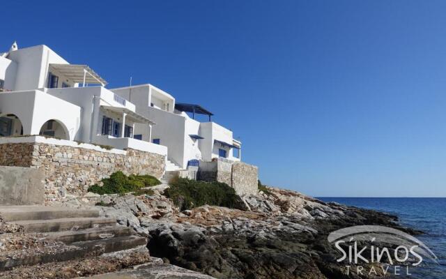 Seaside Traditional Cycladic House