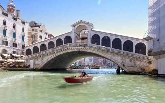 at 1 minute from San Marco square