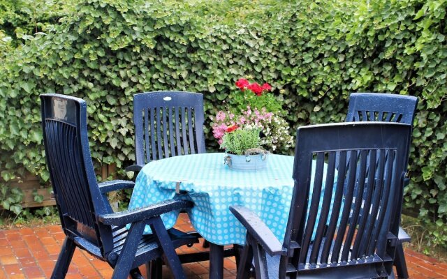 Cozy Apartment in Boltenhagen with Garden