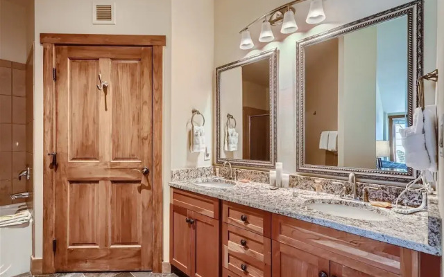 2301 Red Hawk Lodge 2 Bedroom Condo
