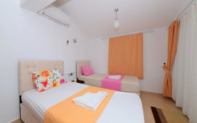 Villa Baris by Akdenizvillam