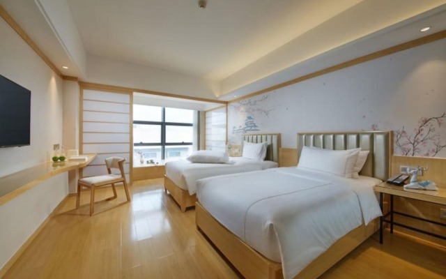 The Hotel V Zhenjiang Jingkou