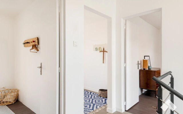 Aguda1 · Aguda's Family House 4BD Parking Barbecue