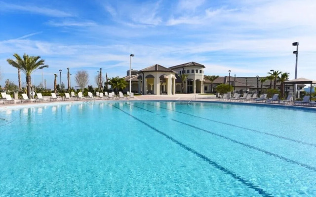 9 Bed 5 Ba Villa with Games, Pool & Spa