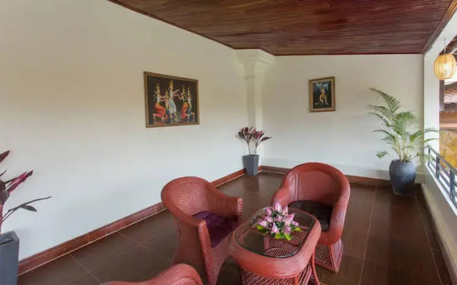 Grand Riverview Boutique Hotel