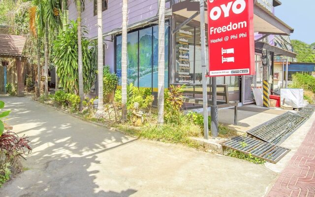 OYO 585 Freedom Hostel @ Phi Phi