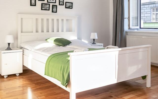 CoLiving 3BR shared Apt. Belvedere