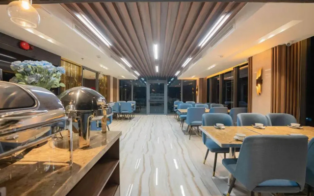 Oasis Hotel Quy Nhon