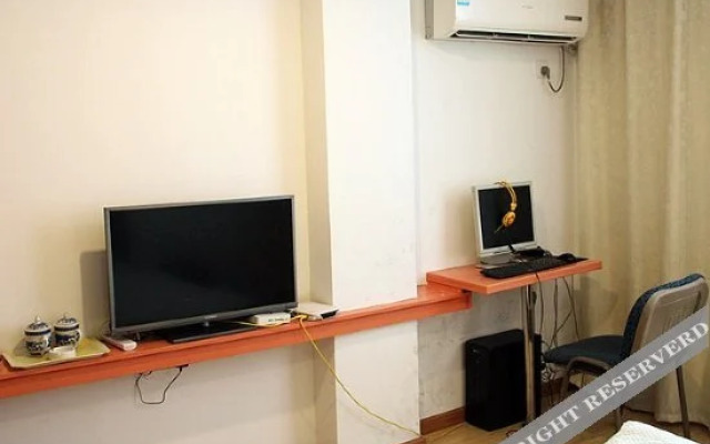 Yijia Hostel