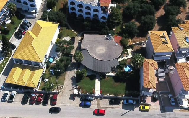 Vrachos Holidays Hotel