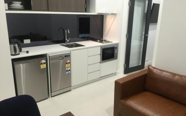 Whitehorse Apartment Hotel