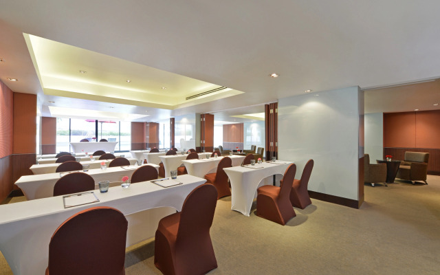 BelAire Bangkok Hotel
