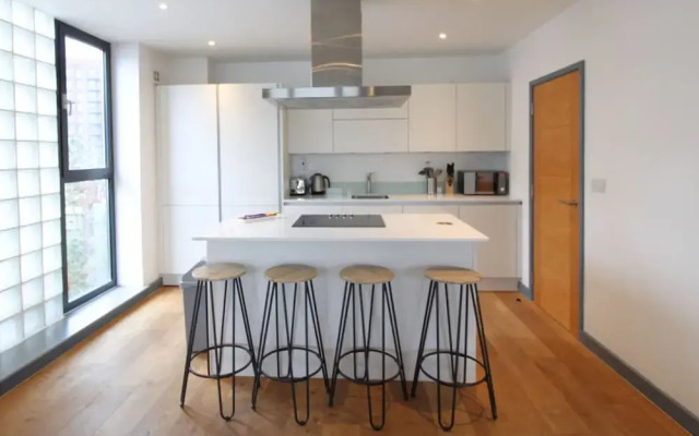 Canning Town by Viridian Apartments