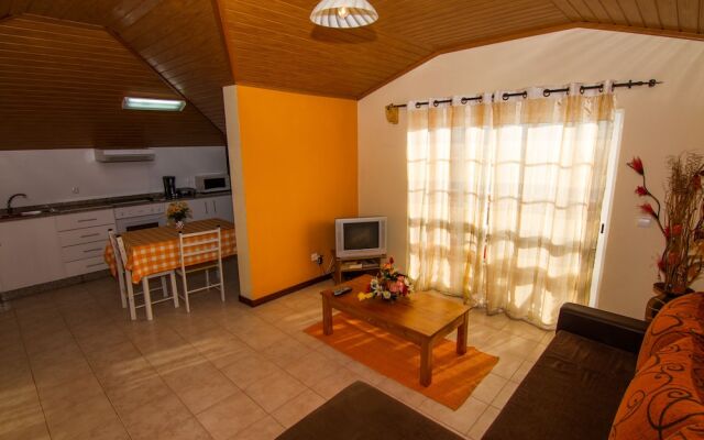 Feel Like in Each in our Little House