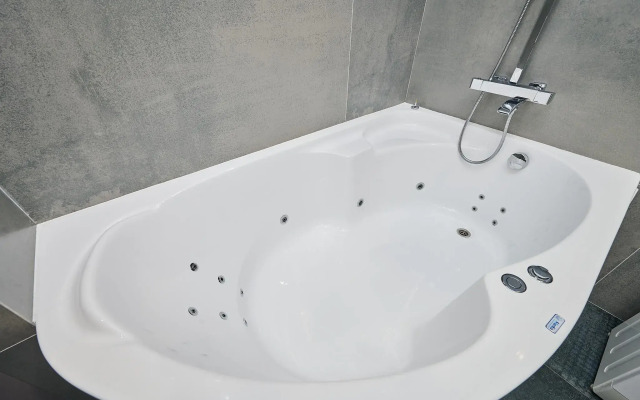 Apartments on 1st Okruzhnaya street, 5