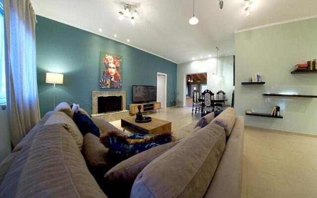 Paliabelo Village House