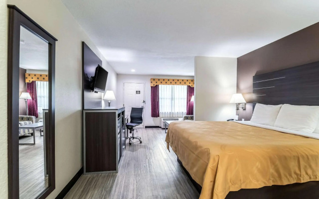 Quality Inn & Suites Canton