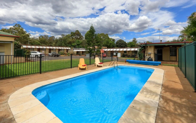 Peak Hill Golden Peak Budget Motel