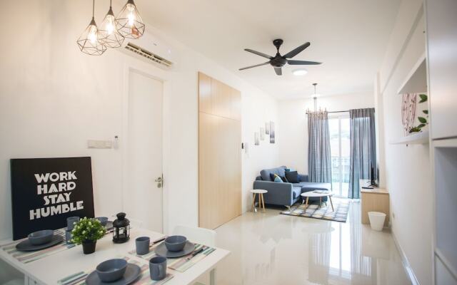 Suria North Kiara 52Hz Homestay