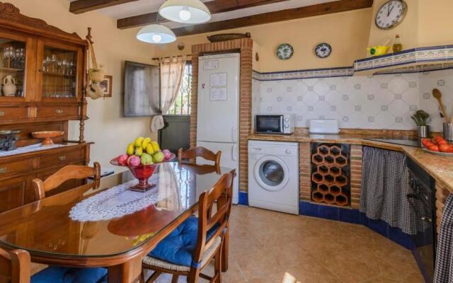 Villa Luz de Luna Guaro by Ruralidays