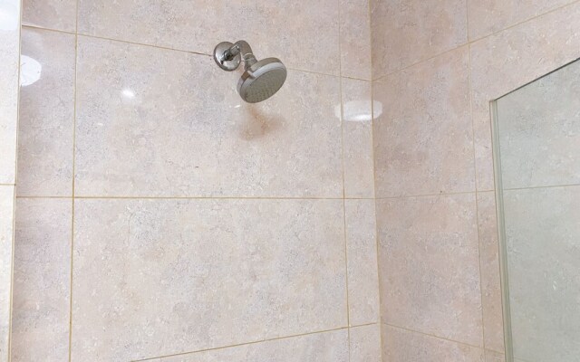 Homey And Nice 1Br At The Mansion Kemayoran Apartment