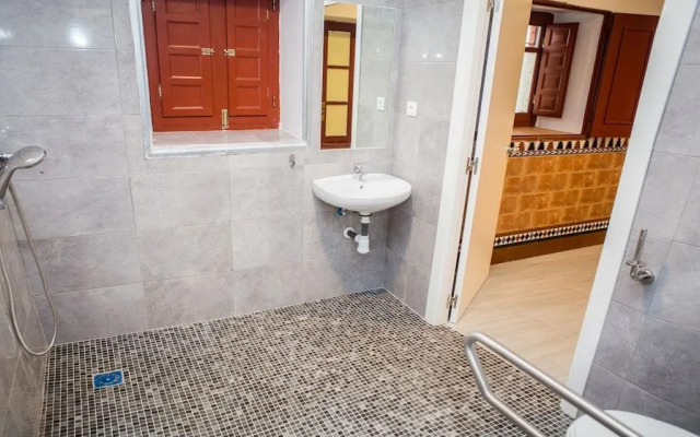 Vivian's Guest House Auto Check-in