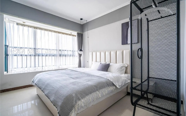 Locals Apartment House 20