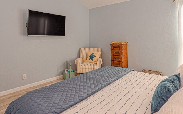 Kontiki Bayfront Condos