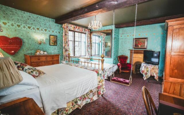 Hundred House Hotel