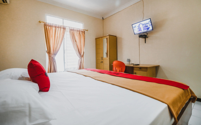 RedDoorz @ Jalan Gatot Subroto Jakarta – Guest Rooms – Jakarta