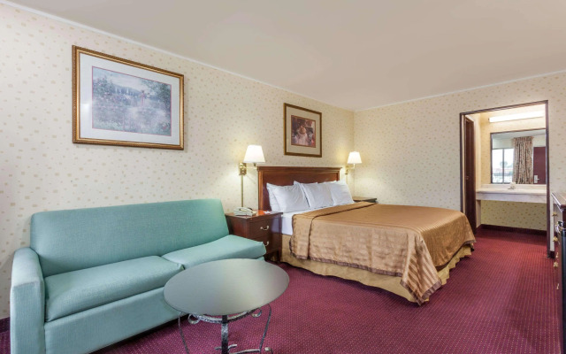 Travelodge by Wyndham Seymour