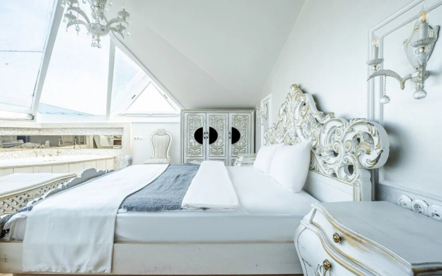 Exquisite Studio in Historic Mansion in Beylerbeyi