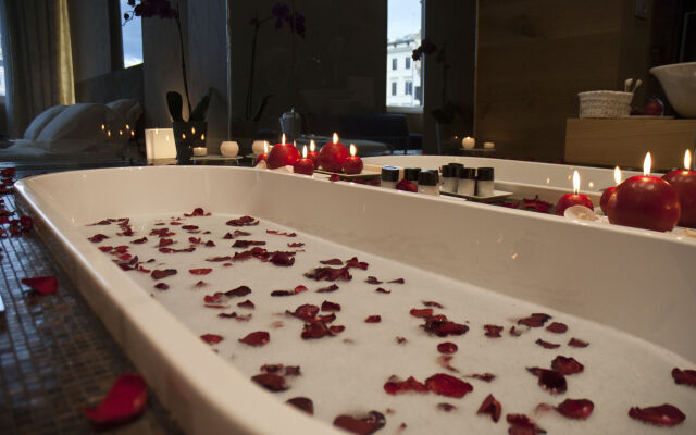 Sun Suite Luxury Pantheon