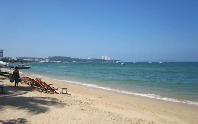 Pattaya Holiday House
