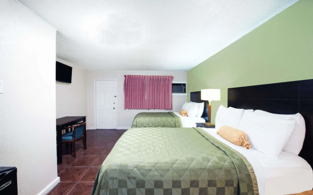 Executive Inn and Kitchenette Suites