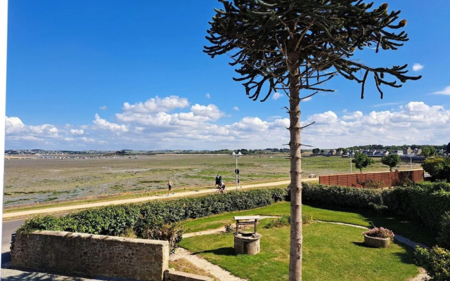 XXL Holiday Home Directly by the sea