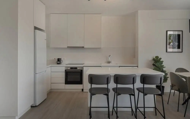 Phaedrus Living: Travertine Residences 102