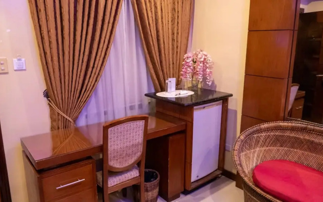 Fields Palace Hotel