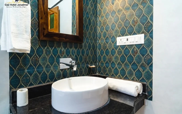 Gaji Hotel